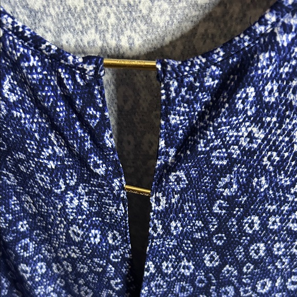 MICHAEL Michael Kors Sleeveless Blue Print Blouse - Picture 4 of 7